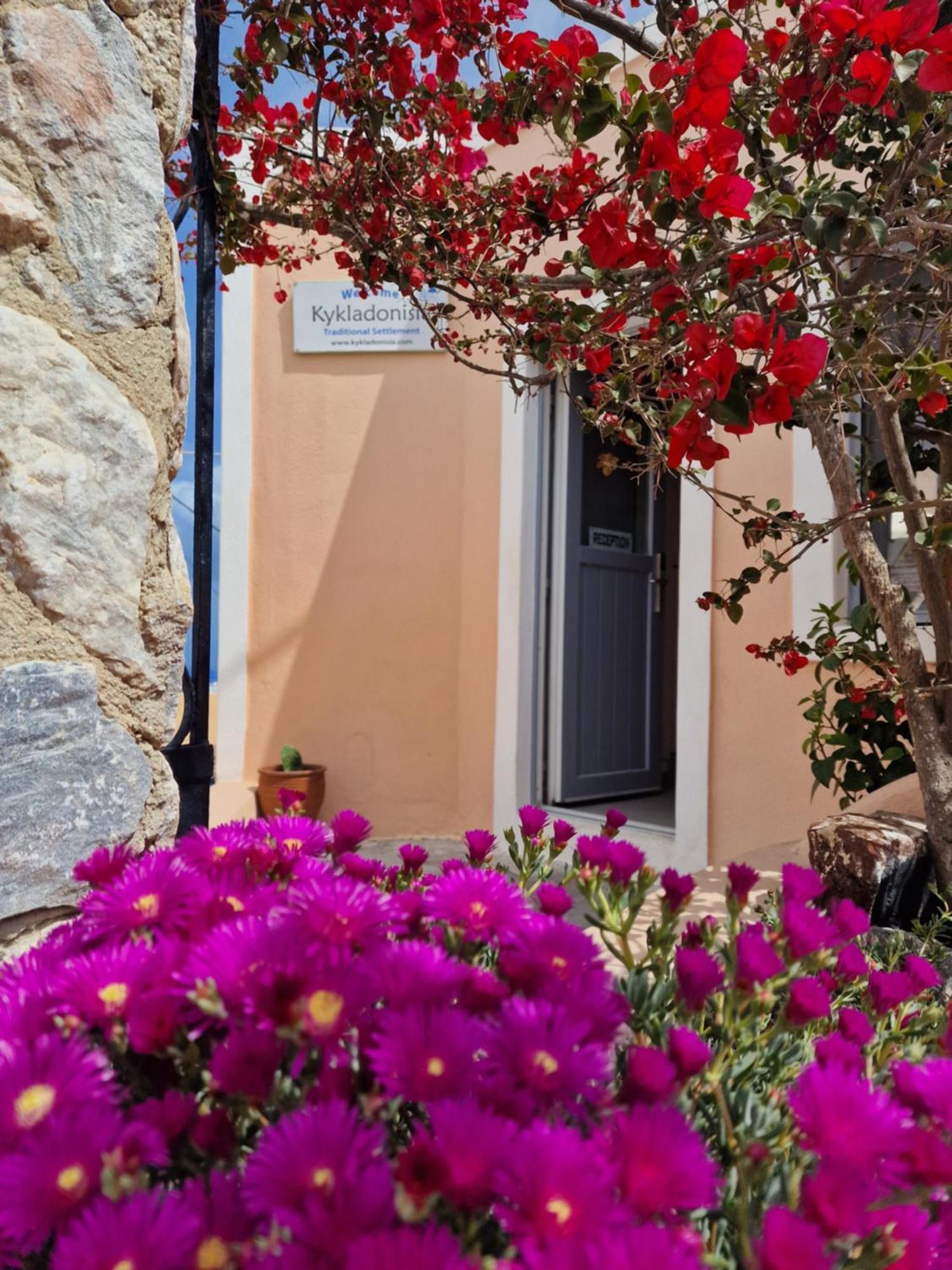 Kykladonisia Traditional Settlement Fira  Exterior photo